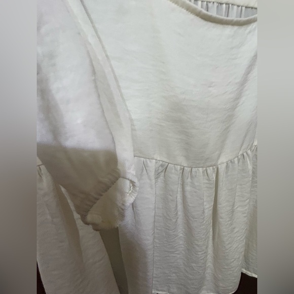 Altar’d State Elegant creamy White Women's Top 3/4 sleeves size medium - Picture 5 of 7